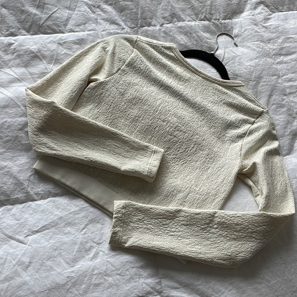 Fabletics Top - Picture 2 of 2